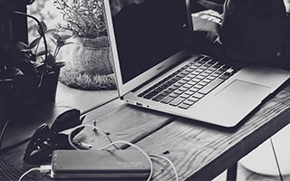 意甲：米兰2-1击败佛罗伦萨，赛后全场最佳球员莱奥表示，感谢队友，我要保持这样的状态