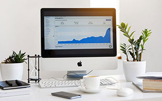 意甲：米兰主教练接受采访谈球队进攻问题，我们在等待最好的莱奥与恩昆库